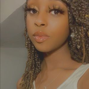 Meet your Posher, Mikentha